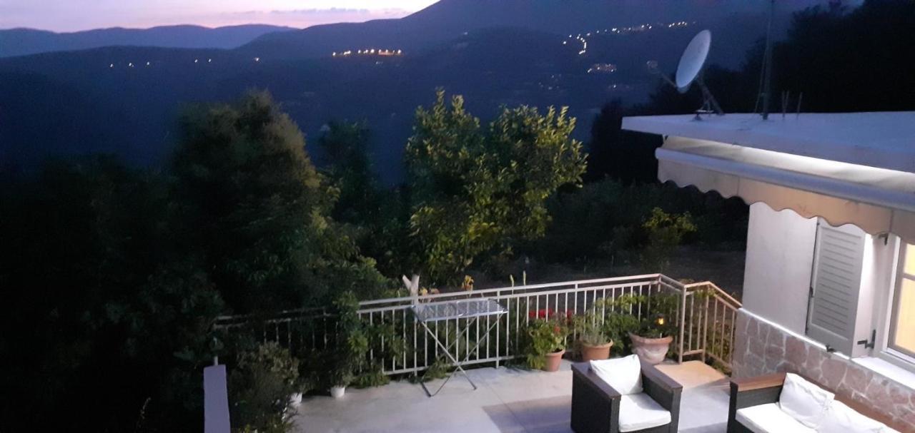 Vila George Poros House Exteriér fotografie